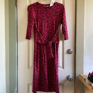 Amour Vert Red Floral 3/4 Sleeve Dress